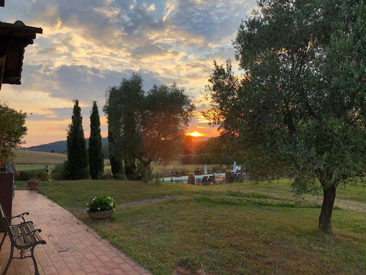 Bed And Breakfast Casale Del Sole Castellina Marittima Exterior photo