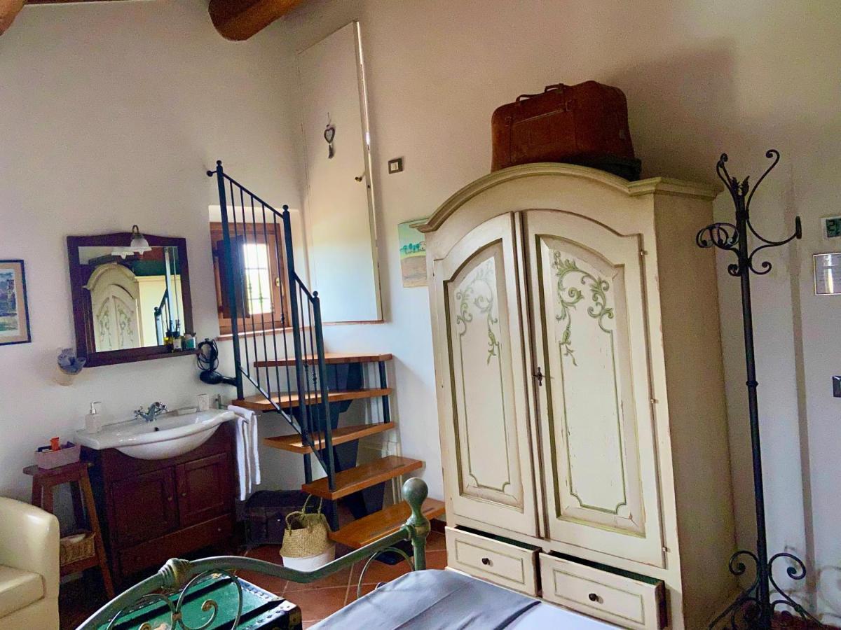 Bed And Breakfast Casale Del Sole Castellina Marittima Exterior photo