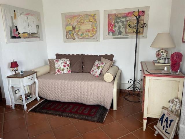 Bed And Breakfast Casale Del Sole Castellina Marittima Exterior photo