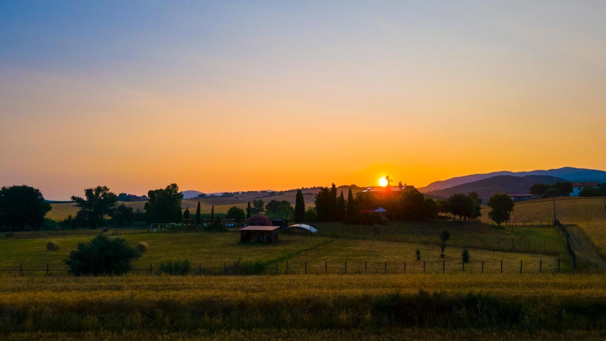 Bed And Breakfast Casale Del Sole Castellina Marittima Exterior photo